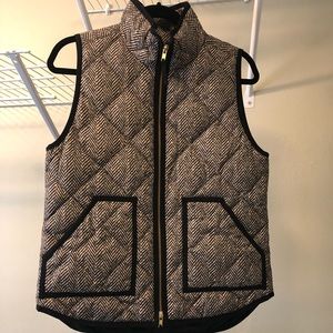EUC J.Crew Factory Herringbone Vest, size S